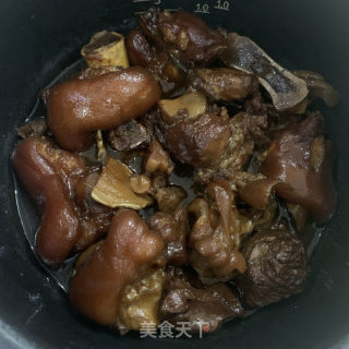 客家焖猪脚的做法
