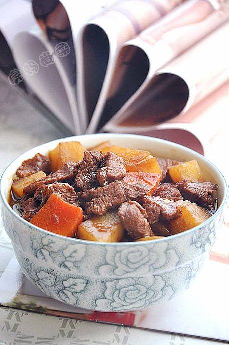 土豆烧牛肉做法家常