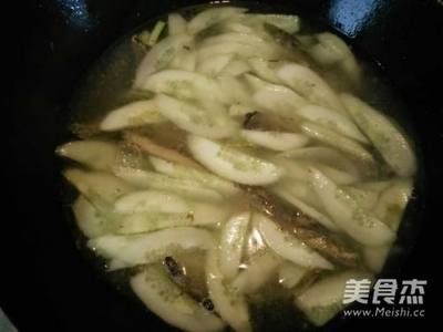泥鳅黄瓜汤的做法