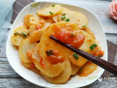 土豆片炒西红柿