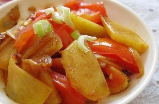 土豆片炒西红柿