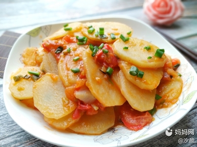 土豆片炒西红柿