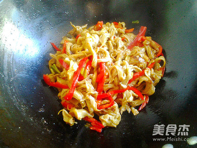 辣椒炒面筋的家常做法