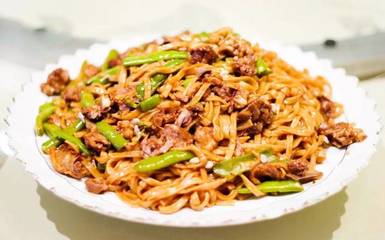 牛肉炒米粉的做法