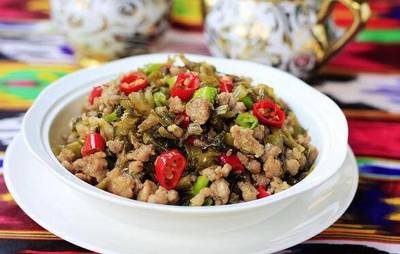酸菜炒鸡