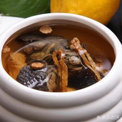 花旗参炖乌鸡汤