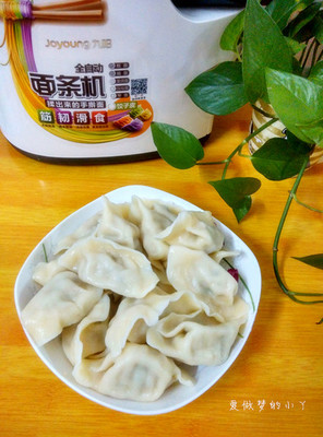 猪肉白菜香菇馅饺子的做法