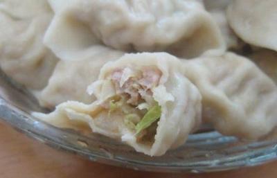 猪肉白菜香菇馅饺子的做法