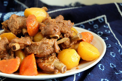 土豆胡萝卜排骨