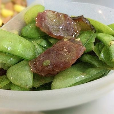 腊肉炒荷兰豆家常做法