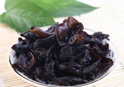 木耳能和黄豆一起吃吗