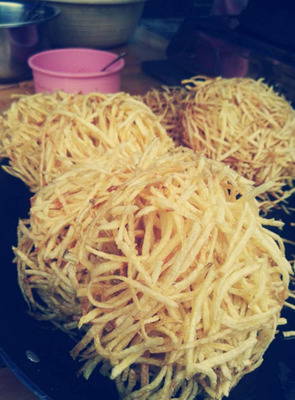 面粉炸土豆丝的做法