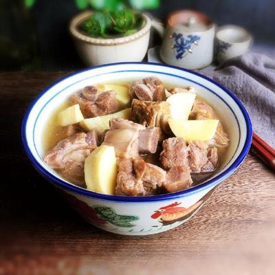 冬笋炖排骨的做法