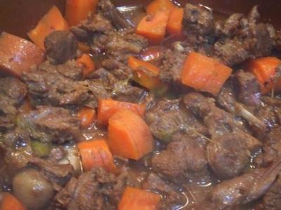 狗肉能和萝卜一起吃吗