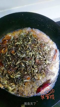 小鱼炖咸菜的家常做法