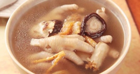 鸡爪煲汤