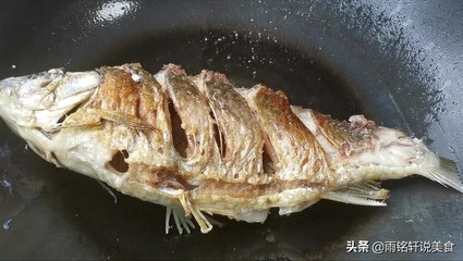 清炖鲫鱼汤最简单做法
