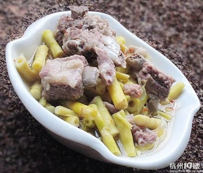 茭白炖排骨