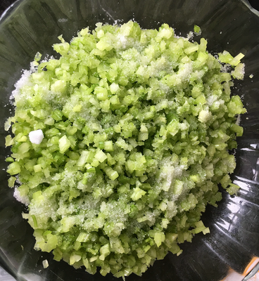 腌芹菜的做法