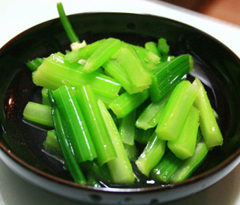 腌芹菜的做法