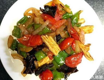 青椒木耳炒腐竹的做法