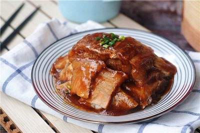 芋头扣肉的家常做法