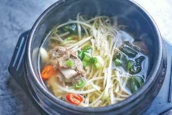 牛骨海带汤的做法