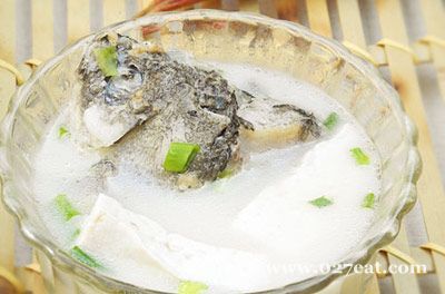 鲫鱼豆腐汤咋做