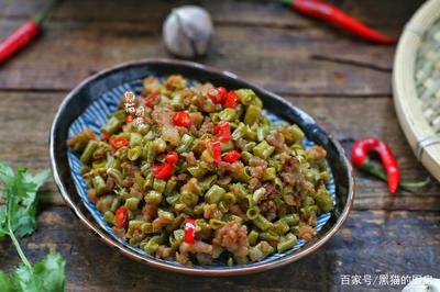酸豆角炒肥肠
