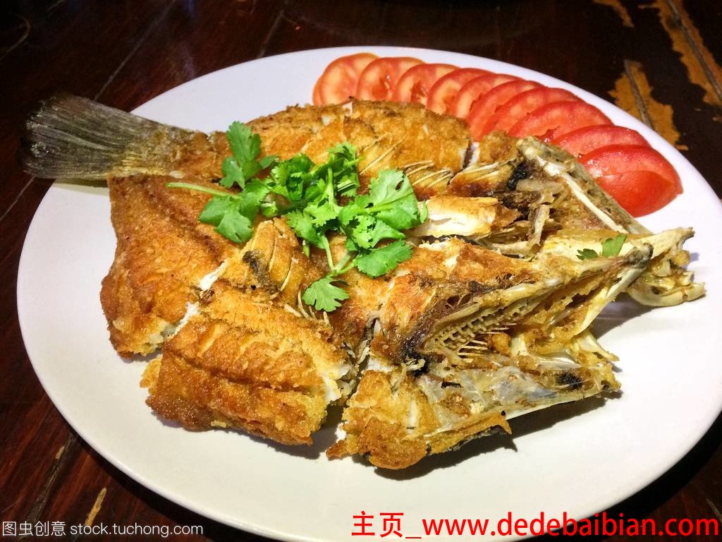 油炸鲈鱼