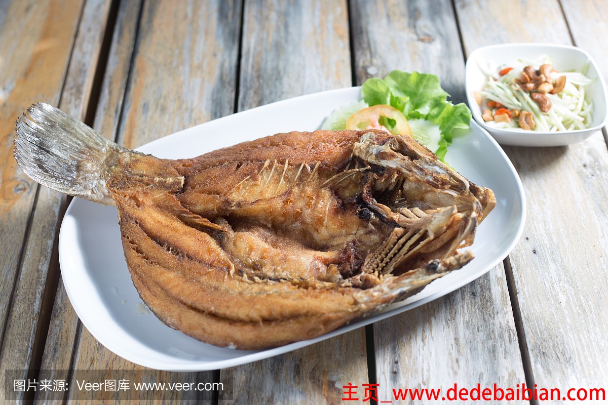 油炸鲈鱼