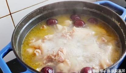 炖鸡汤放花椒吗