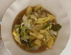 白菜炖土豆的家常做法