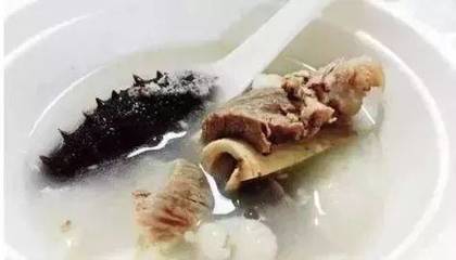 海参煲排骨汤的做法