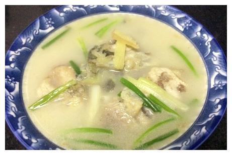 清炖鲶鱼豆腐汤的做法