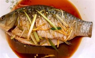 清炖鲫鱼豆腐汤的做法