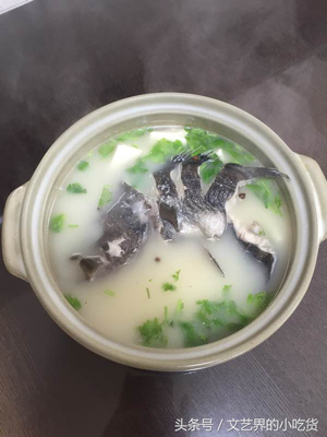 清炖鲫鱼豆腐汤的做法