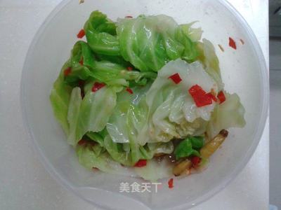 凉拌卷心菜的家常做法