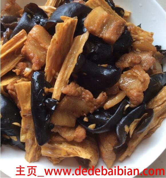 腐竹木耳炒肉的做法