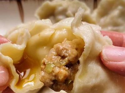 葱头肉馅的饺子的做法