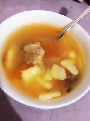 月子老母鸡汤的做法
