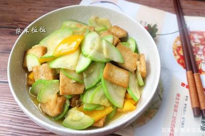 西葫芦炒豆腐