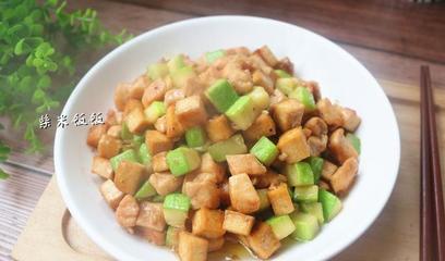 西葫芦炒豆腐